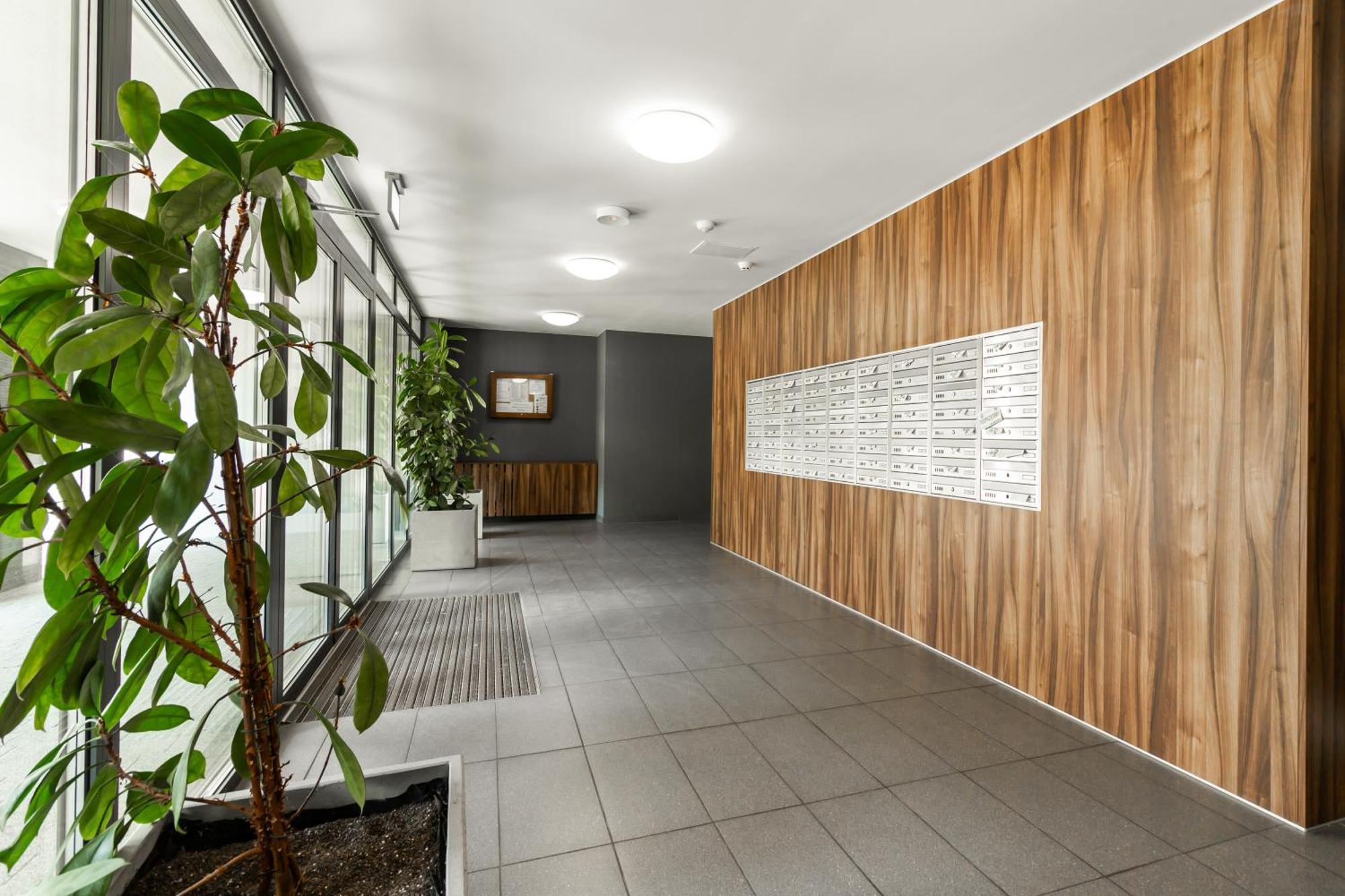 Apartament Near Sky Tower Free Parking For 2 Cars Wrocław Kültér fotó